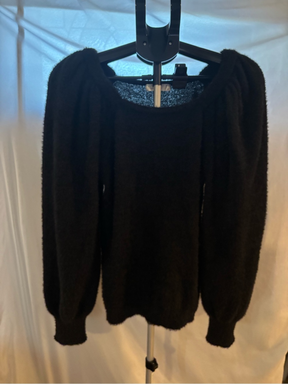 89th & Madison Black Off-the-Shoulder Puff-Sleeve Sweater